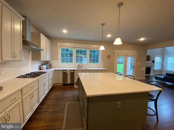 $10,000 | 2233 North Underwood Street, Falls Church, VA 22043