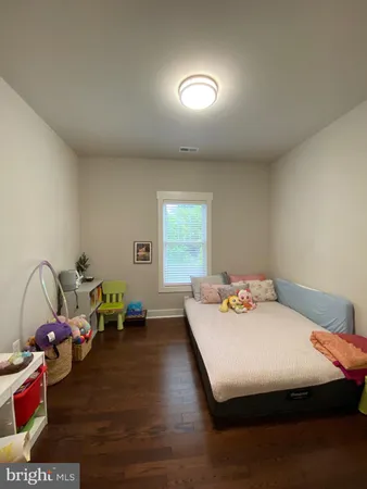 $10,000 | 2233 North Underwood Street, Falls Church, VA 22043