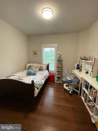 $10,000 | 2233 North Underwood Street, Falls Church, VA 22043