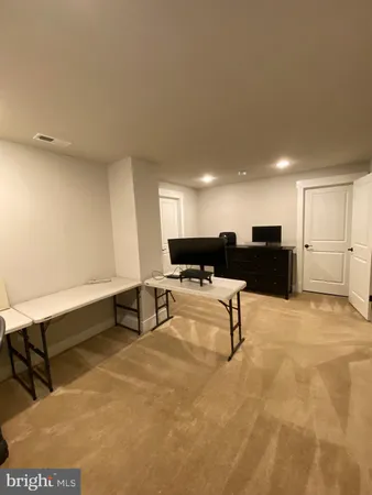 $10,000 | 2233 North Underwood Street, Falls Church, VA 22043