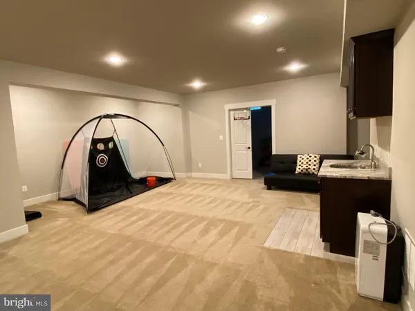 $10,000 | 2233 North Underwood Street, Falls Church, VA 22043