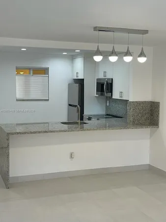 $2,075 | 7732 Camino Real, Unit F318, Miami, FL 33143