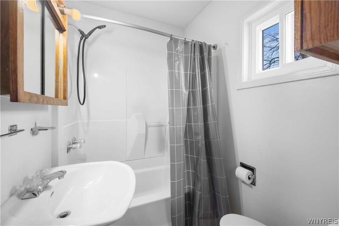 95 Beverly Road Buffalo, NY 14208 - Photo 23 of 39