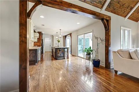 $900,000 | 11260 West 155th Terrace, Overland Park, KS 66221