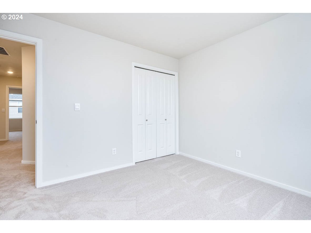 2998 U Street Springfield, OR 97477 - Photo 7 of 16 a view of an empty room