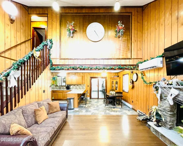 $375,000 | 72 East Creek View Drive, Gouldsboro, PA 18424