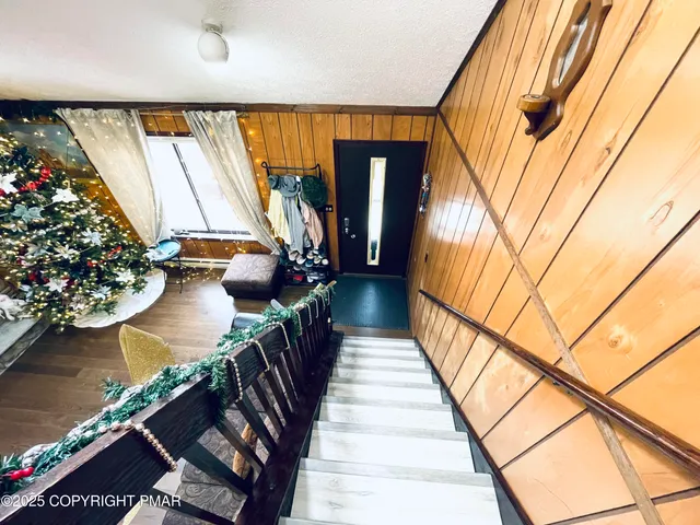 $375,000 | 72 East Creek View Drive, Gouldsboro, PA 18424