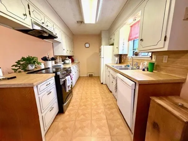 $220,000 | 23319 Peninsula Point, Frankston, TX 75763