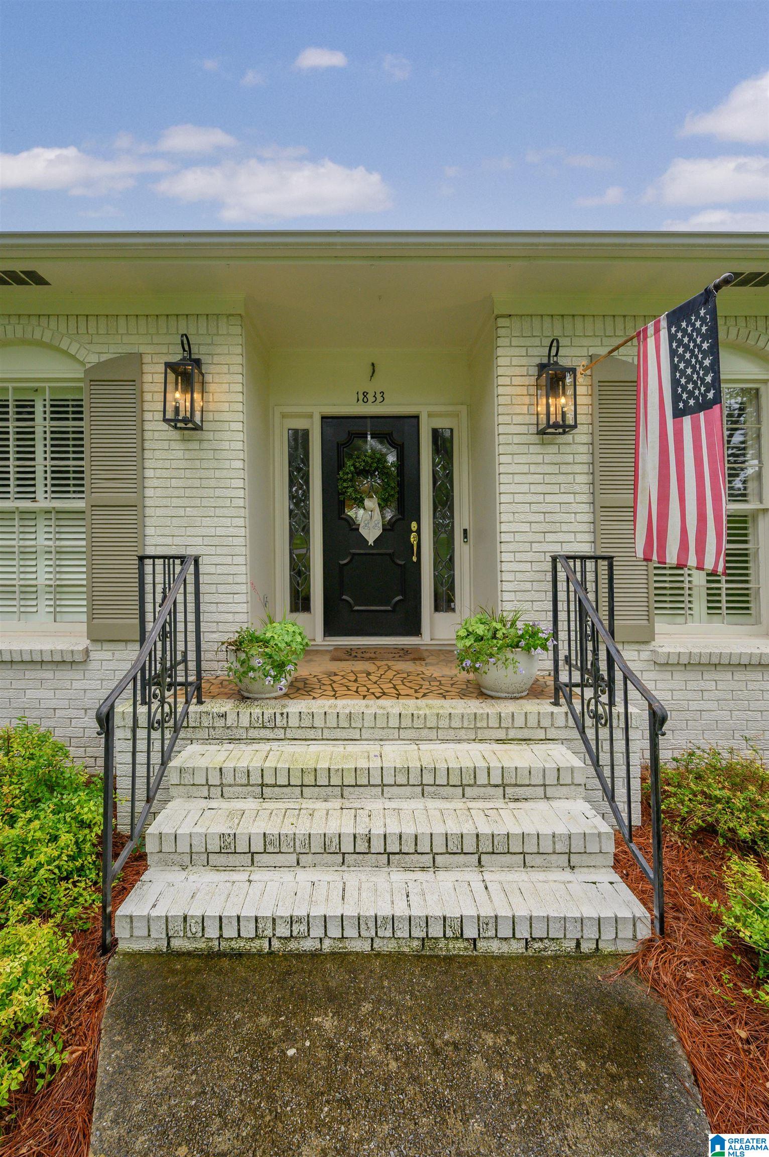 1833 Shades Crest Road Birmingham, AL 35216 - Photo 4 of 69