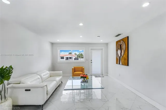 $945,000 | 10333 Southwest 6th Street, Sweetwater, FL 33174