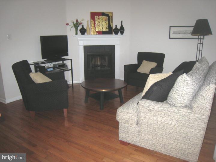 409 Eagle Road Wayne, PA 19087 - Photo 8 of 19