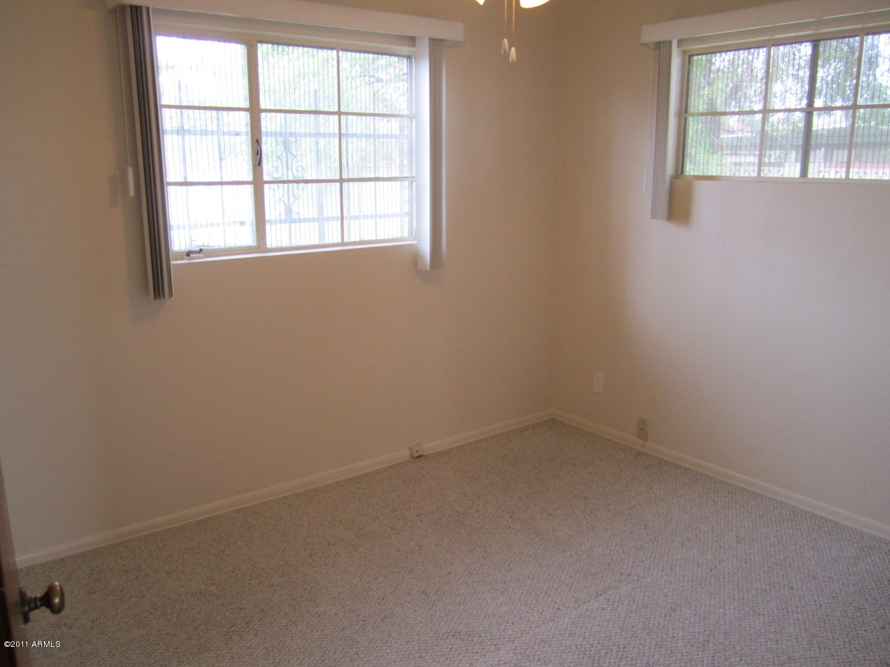 2415 West Cheery Lynn Road Phoenix, AZ 85015 - Photo 9 of 18 BED1