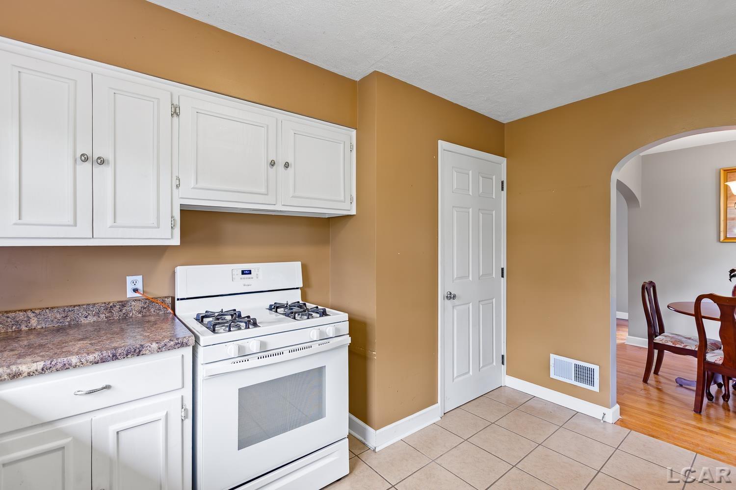 4281 Sycamore Road Palmyra, MI 49268 - Photo 9 of 36