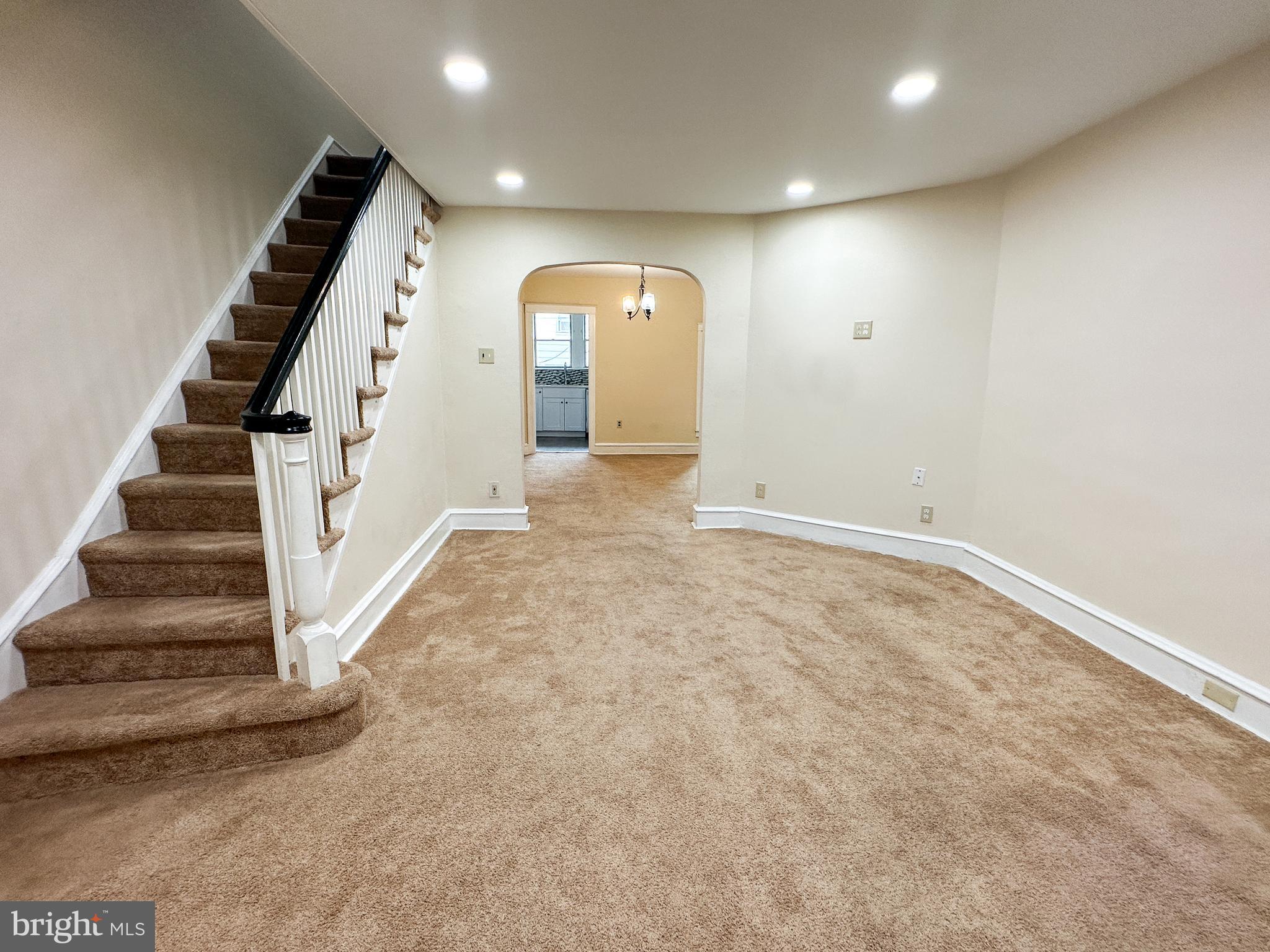 384 Wembly Road Upper Darby, PA 19082 - Photo 2 of 23