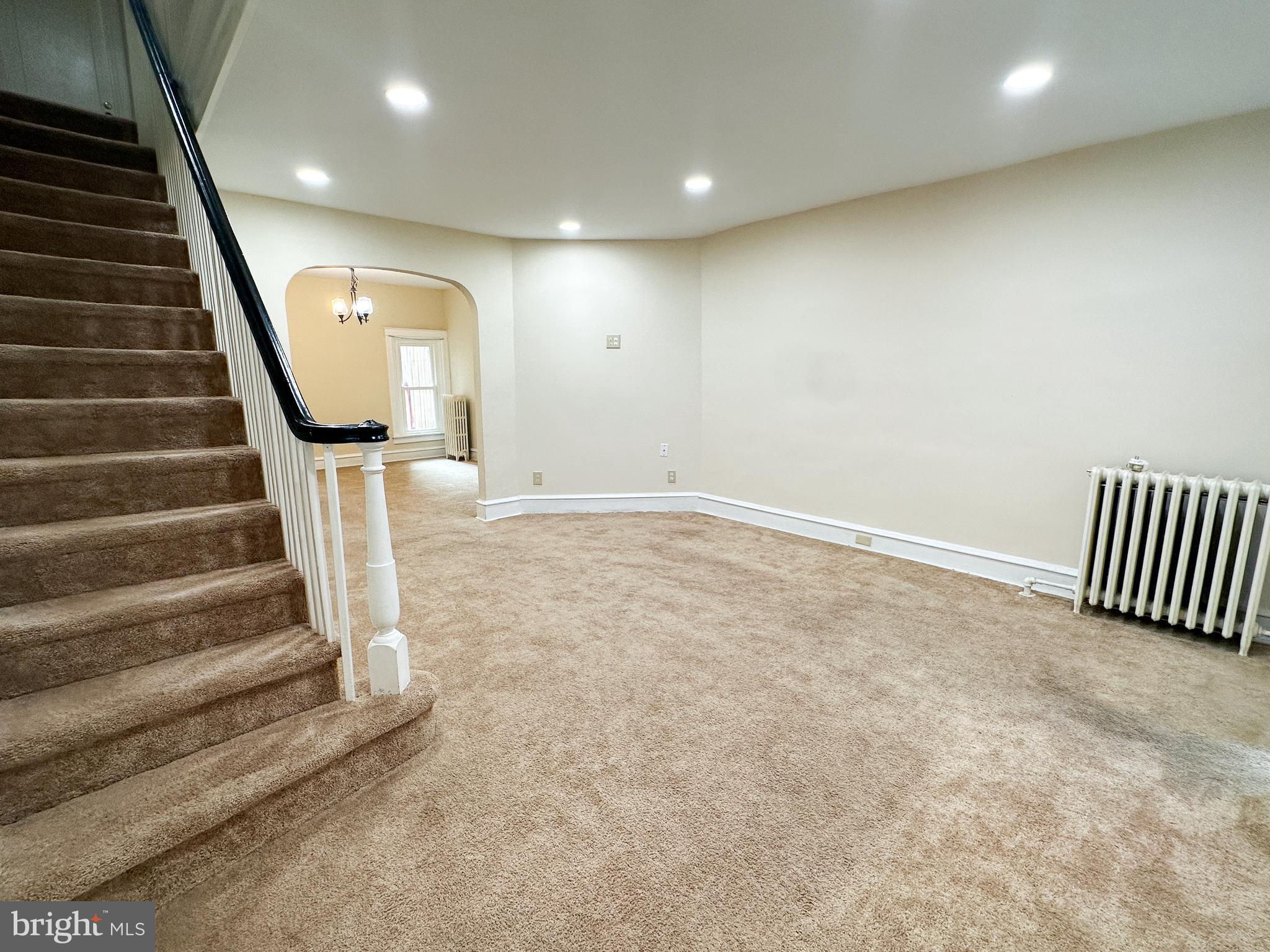 384 Wembly Road Upper Darby, PA 19082 - Photo 3 of 23