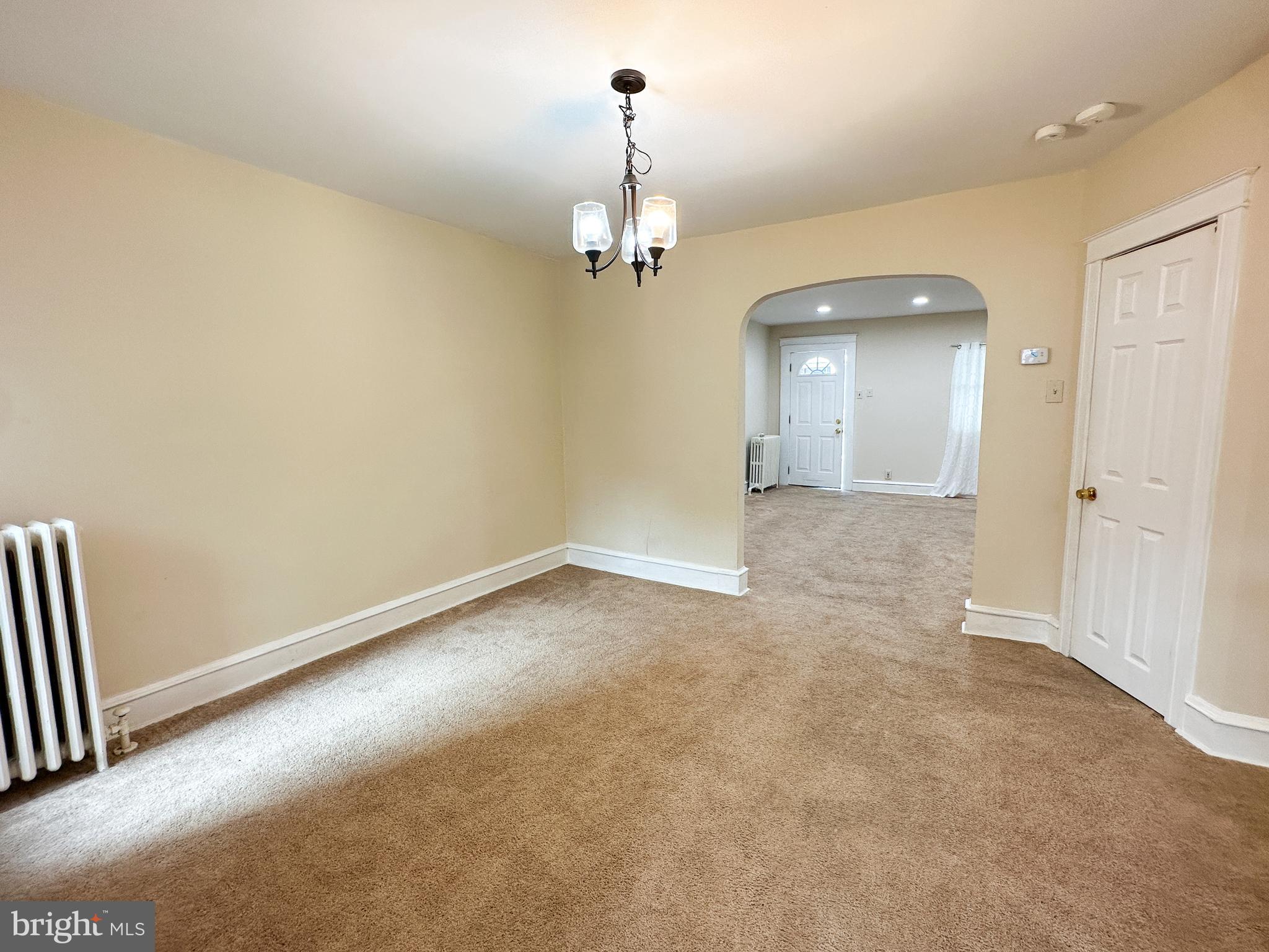 384 Wembly Road Upper Darby, PA 19082 - Photo 5 of 23