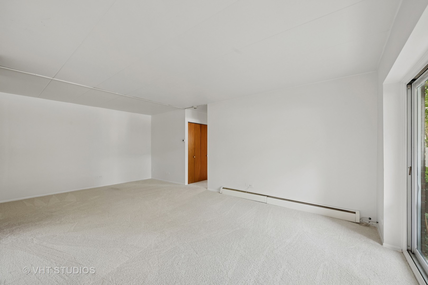 801 East Miner Street, Unit 1A Arlington Heights, IL 60004 - Photo 16 of 21 a view of an empty room