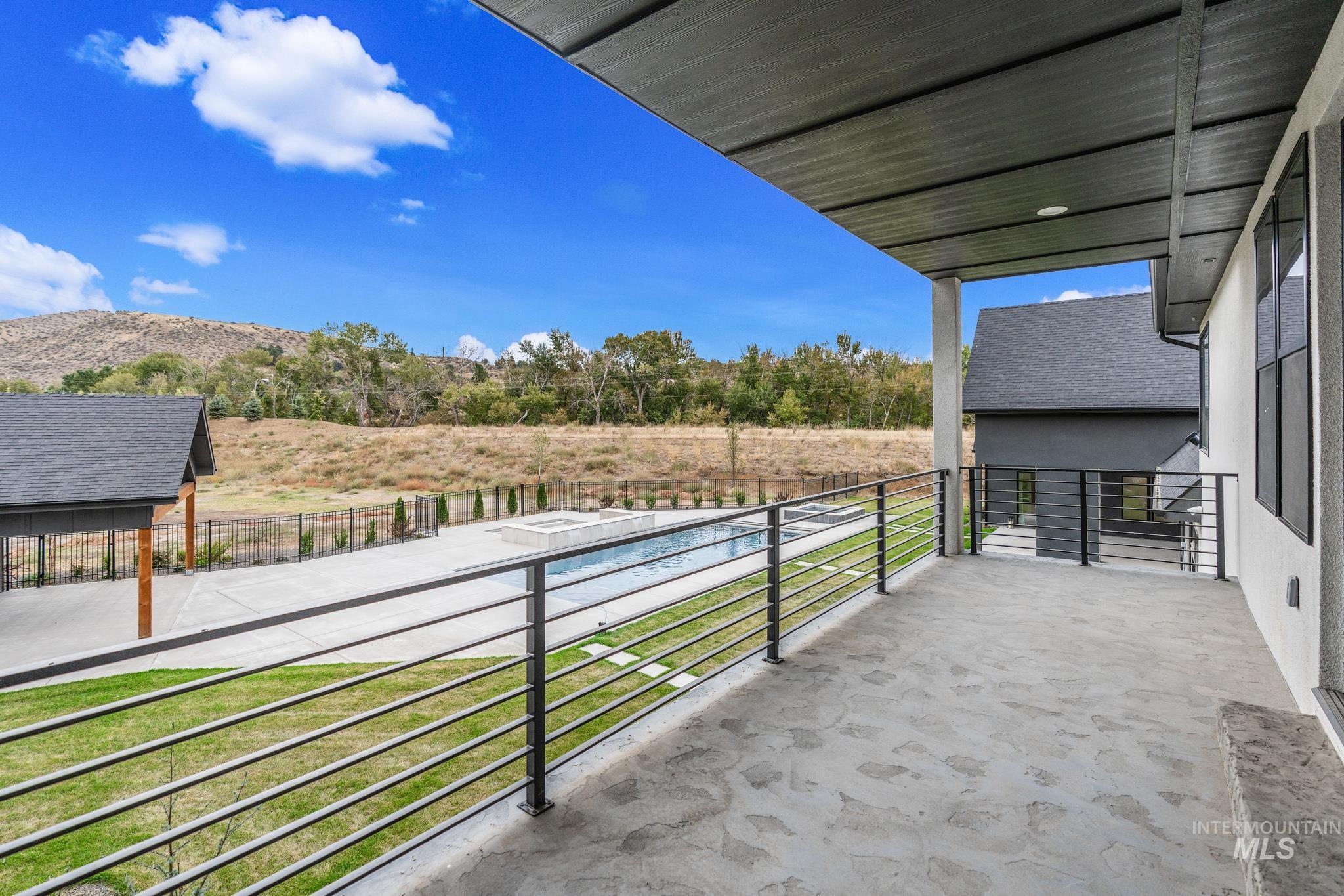 6162 North High Valley Way Boise, ID 83714 - Photo 29 of 50 View of balcony