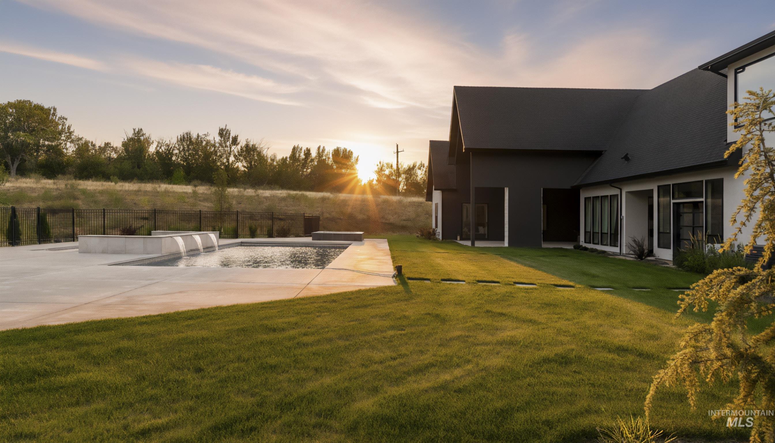 6162 North High Valley Way Boise, ID 83714 - Photo 5 of 50 View of yard with a patio area