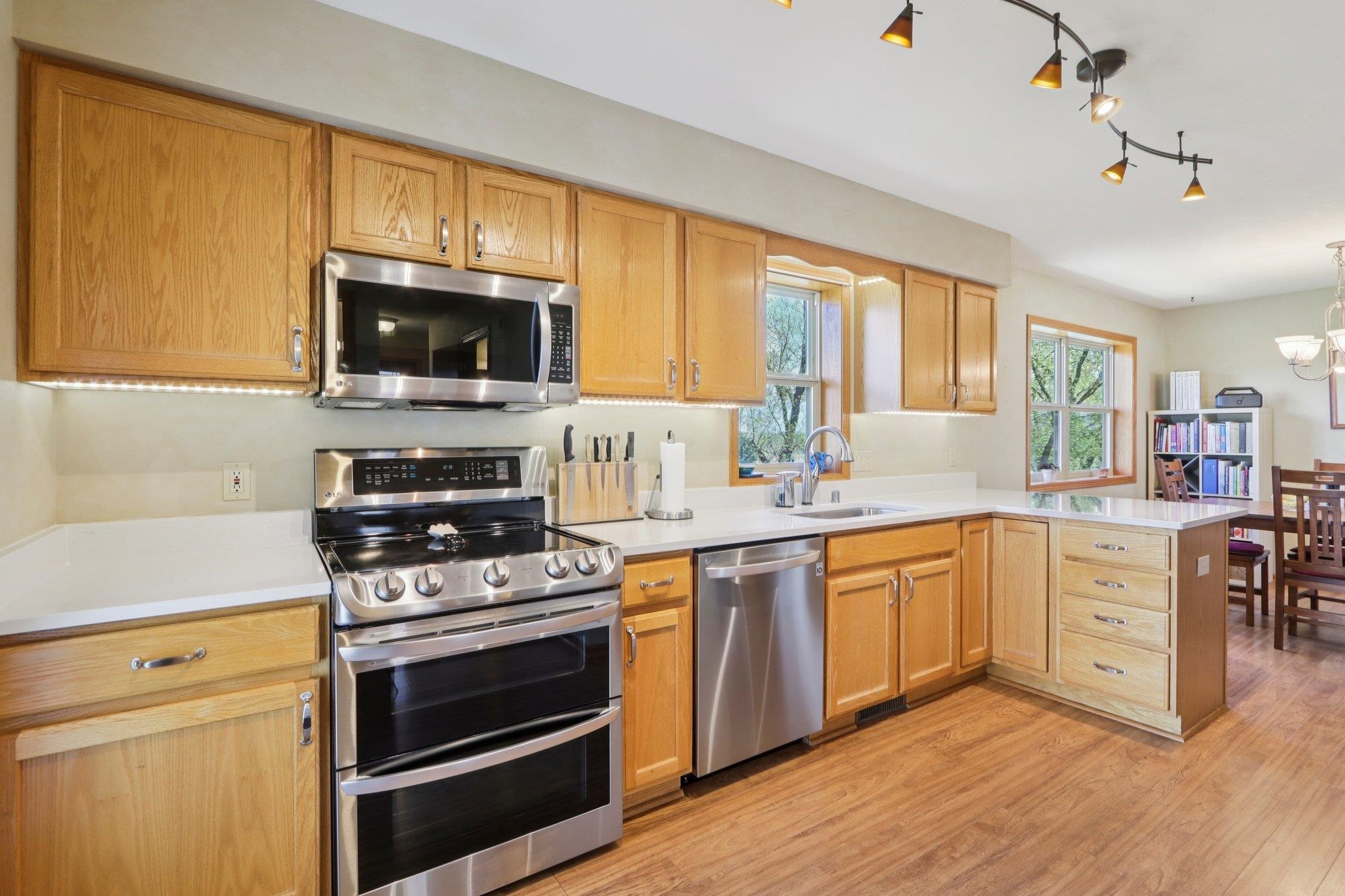 2901 Wayland Drive Madison, WI 53713 - Photo 7 of 41