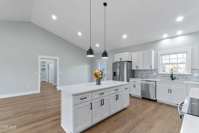 $474,900 | 210 Emperor Lane, Greeneville, TN 37743