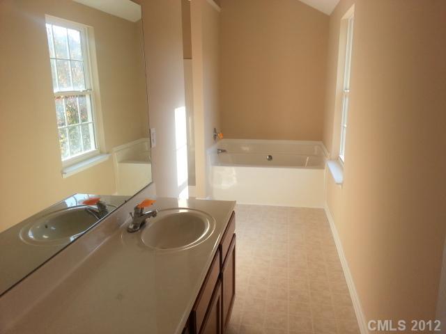 1262 Winding Path Road Clover, SC 29710 - Photo 5 of 10 Gallery Image 5