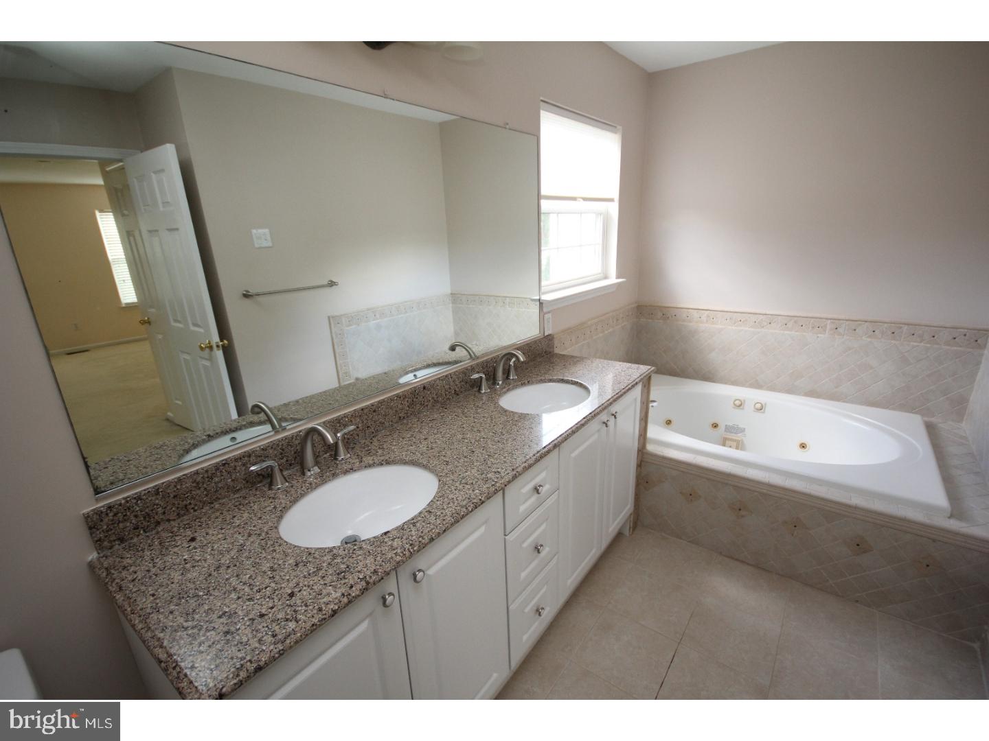 17 Manley Road Pennington, NJ 08534 - Photo 6 of 14