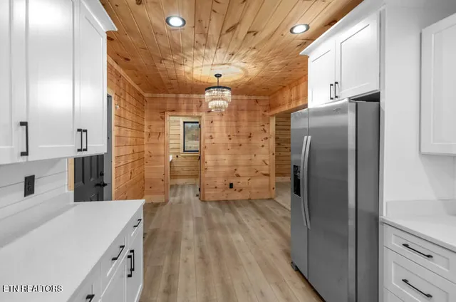 $590,000 | 545 Lonesome Pine Road, Bybee, TN 37713