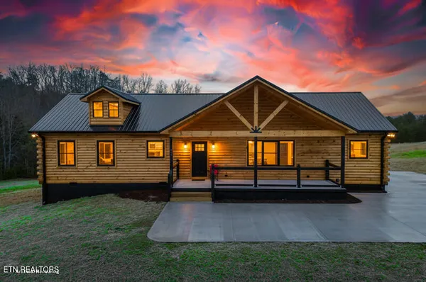 $490,000 | 545 Lonesome Pine Road, Bybee, TN 37713