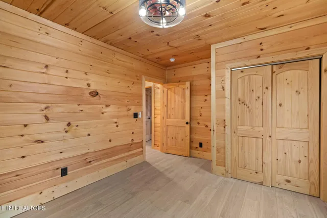 $590,000 | 545 Lonesome Pine Road, Bybee, TN 37713