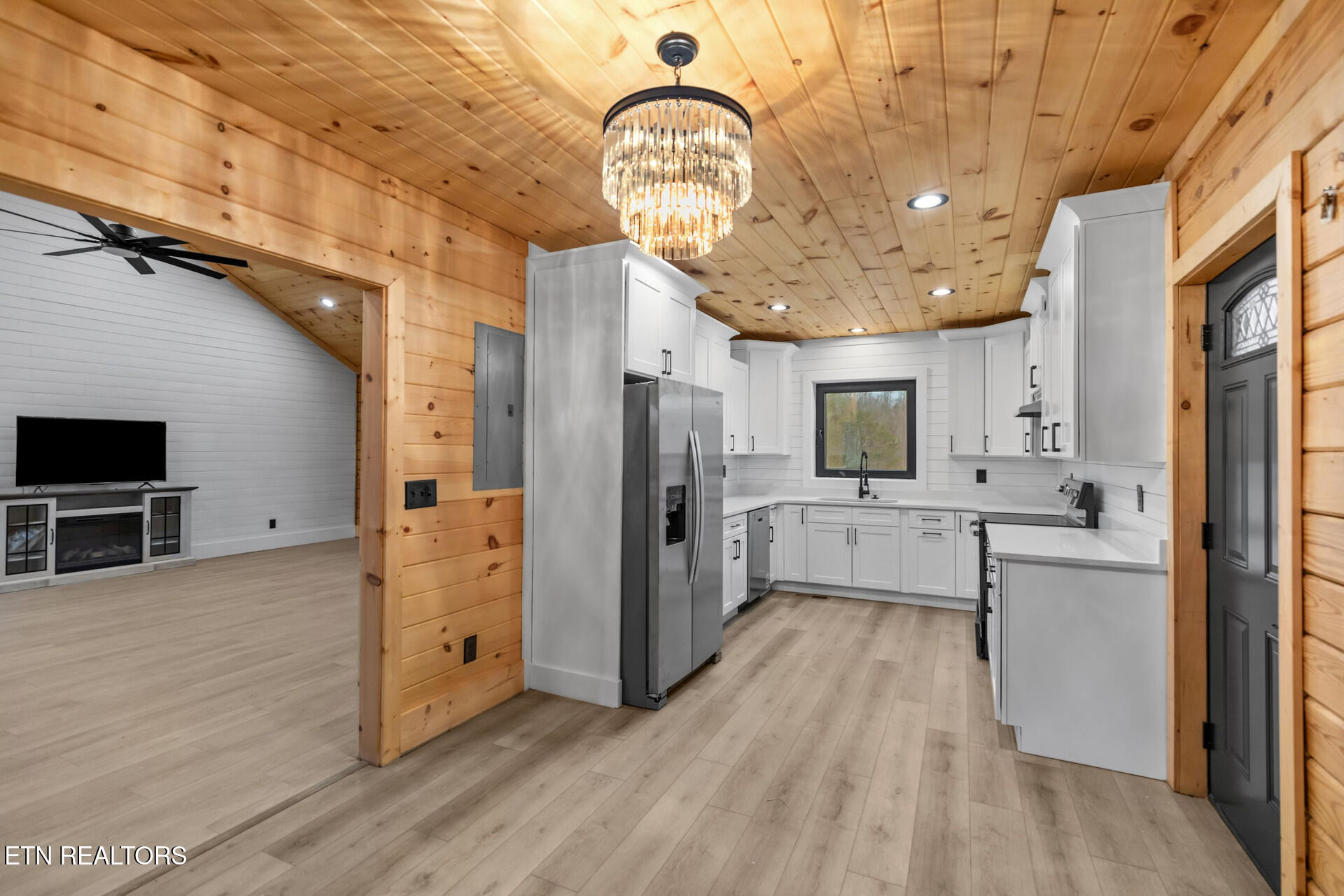 545 Lonesome Pine Road Bybee, TN 37713 - Photo 8 of 30 77