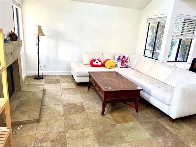 $4,300 | 20 Springflower, Irvine, CA 92614