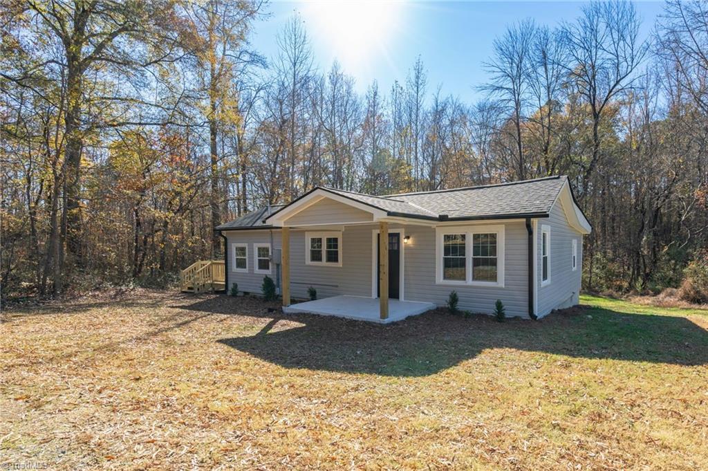 3115 Woods Chapel Road Graham, NC 27253 - Photo 3 of 31