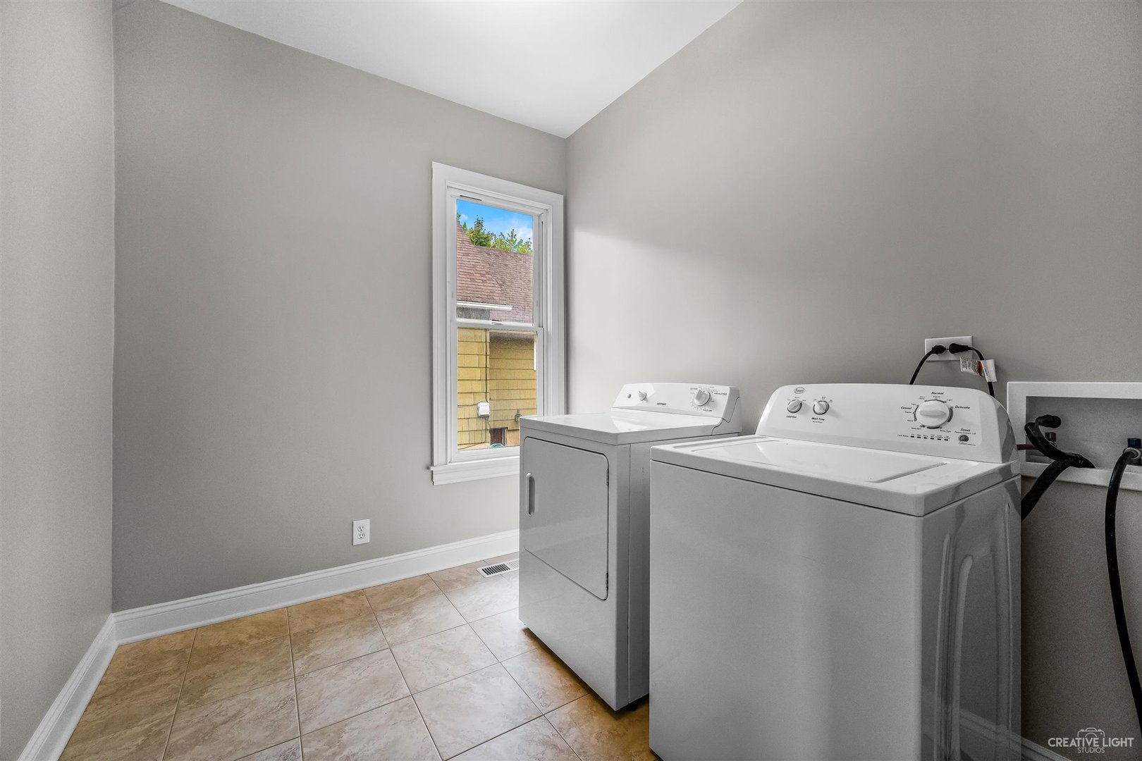 307 East State Street Geneva, IL 60134 - Photo 11 of 16