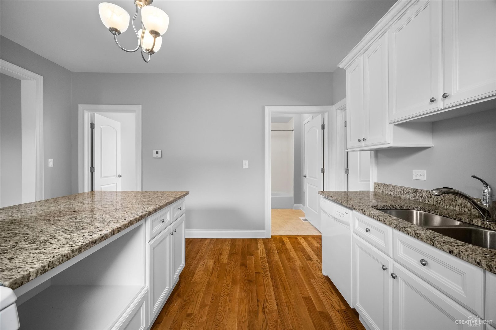307 East State Street Geneva, IL 60134 - Photo 8 of 16