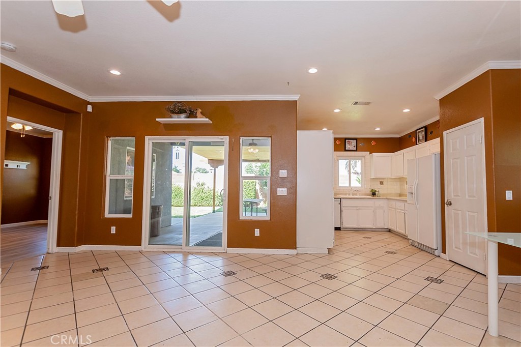 43963 Glenraven Road Lancaster, CA 93535 - Photo 8 of 36