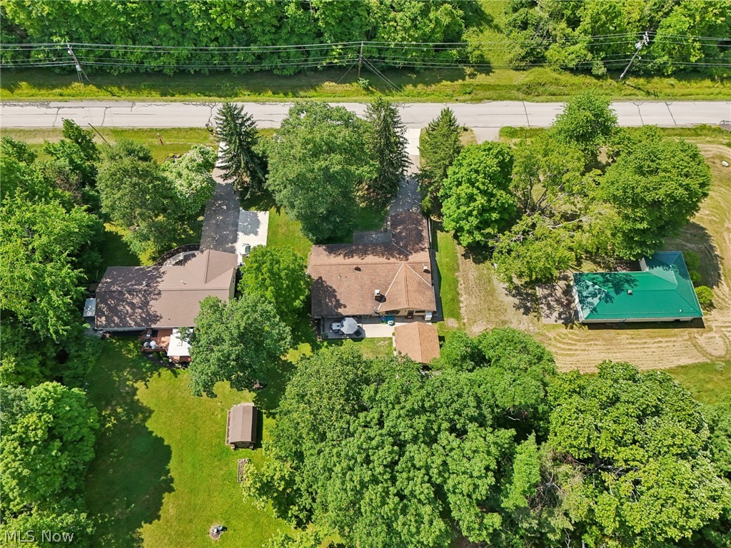 11445 Colburn Road Painesville, OH 44077 - Photo 5 of 47