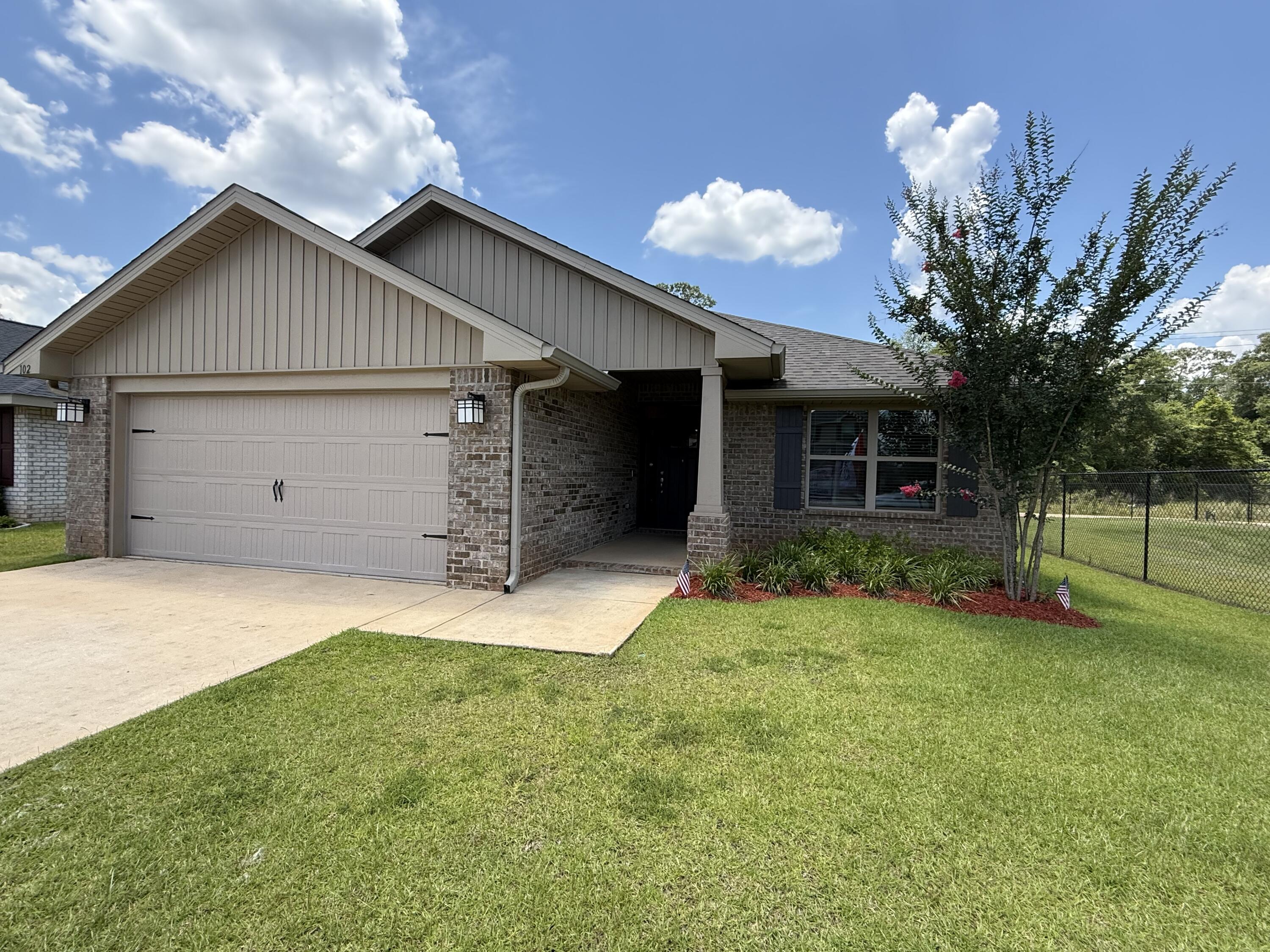 102 Ridgeway Circle Crestview, FL 32536 - Photo 1 of 21 IMG_8195