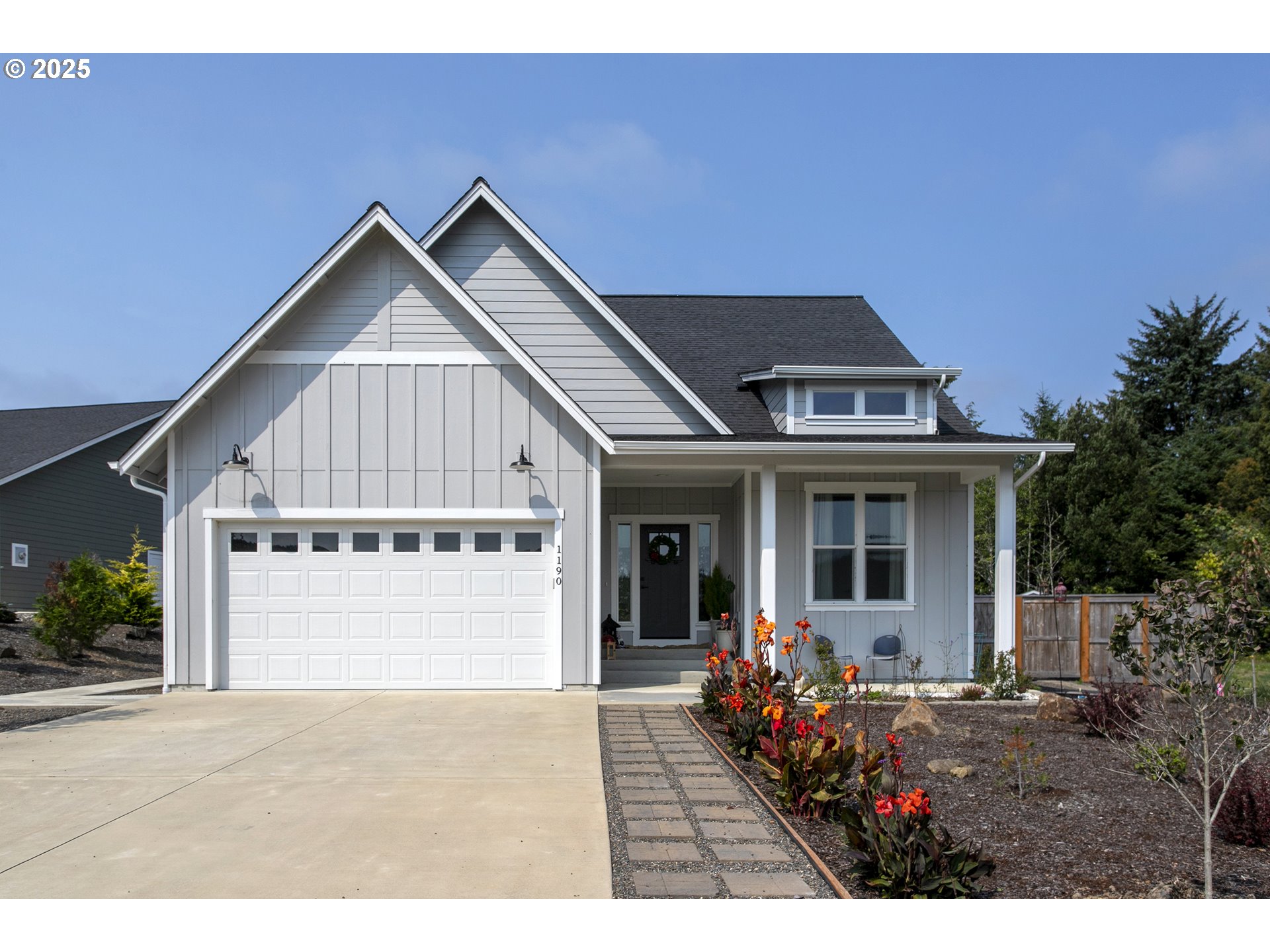 1190 Bugle Avenue Warrenton, OR 97146 - Photo 1 of 37