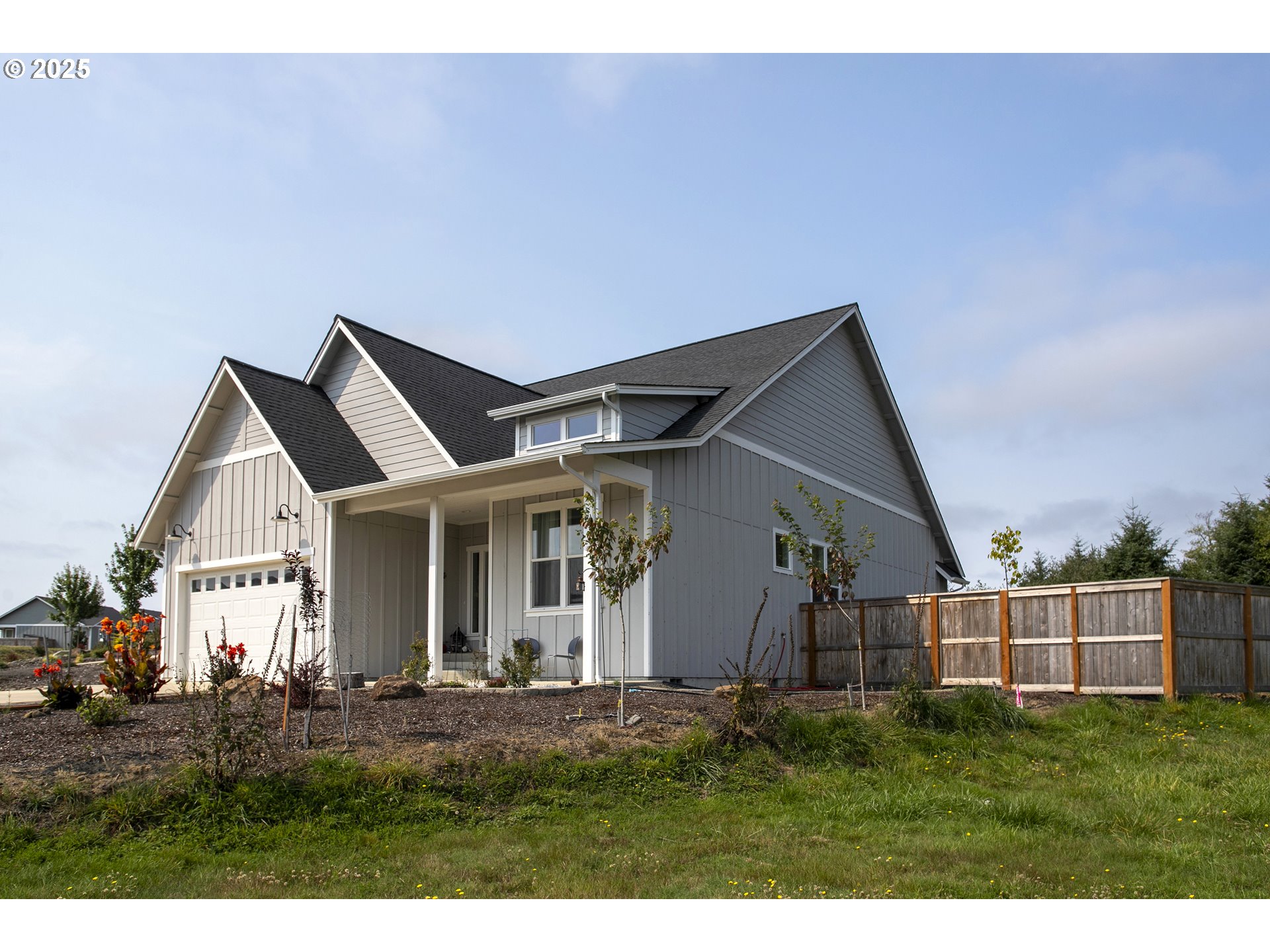 1190 Bugle Avenue Warrenton, OR 97146 - Photo 3 of 37