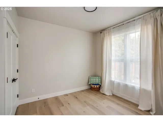 $699,000 | 1190 Bugle Avenue, Warrenton, OR 97146