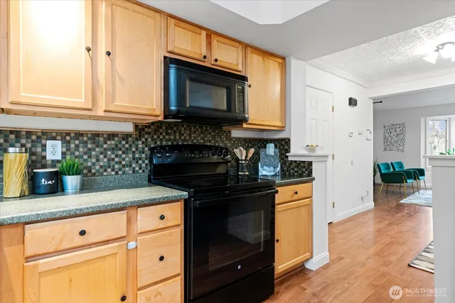$419,000 | 1600 East Yesler Way, Unit 102, Seattle, WA 98122