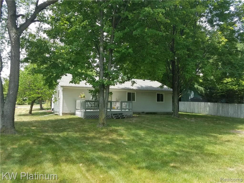 3266 Range Road Port Huron, MI 48060 - Photo 5 of 21 NICE AND PEACEFUL BACKYARD