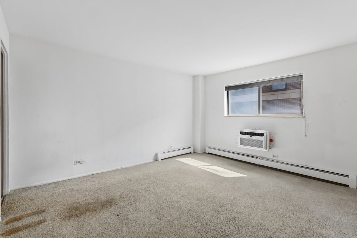 1567 Ridge Avenue, Unit 607 Evanston, IL 60201 - Photo 11 of 19