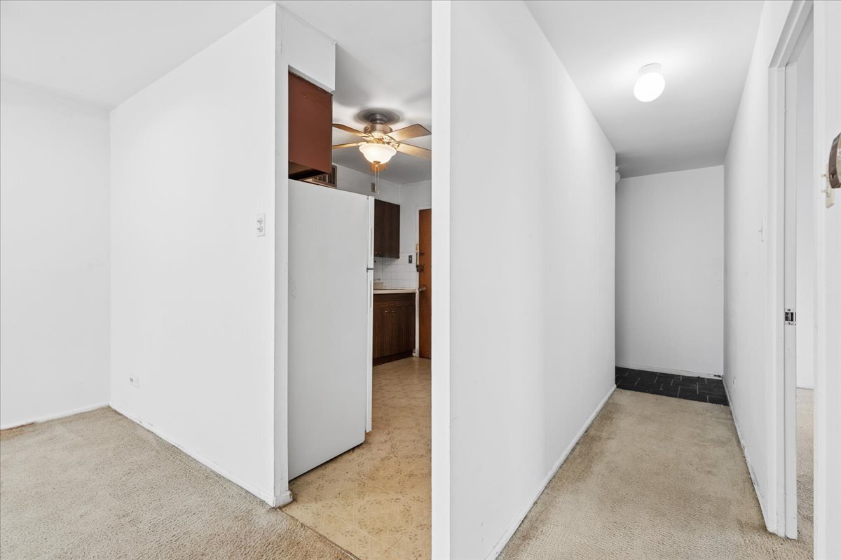 1567 Ridge Avenue, Unit 607 Evanston, IL 60201 - Photo 5 of 19