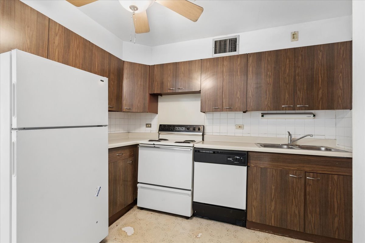 1567 Ridge Avenue, Unit 607 Evanston, IL 60201 - Photo 7 of 19