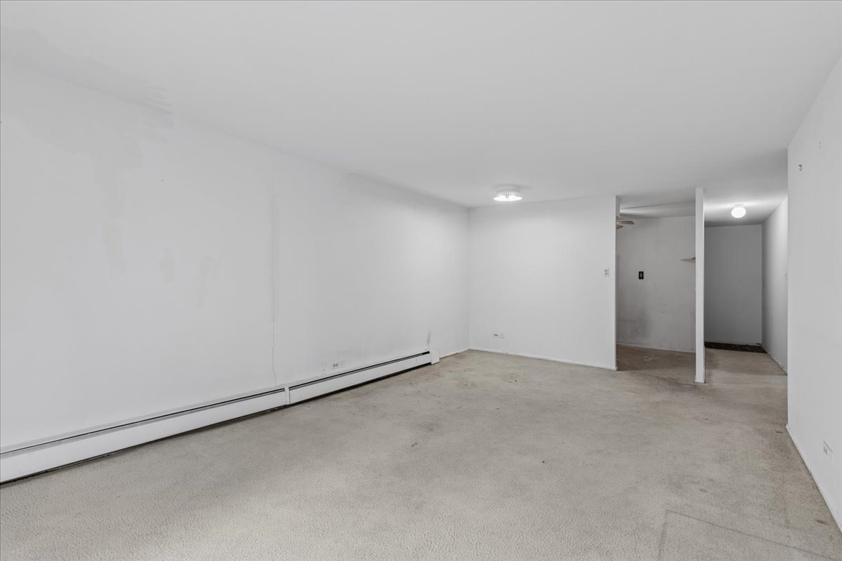 1567 Ridge Avenue, Unit 607 Evanston, IL 60201 - Photo 8 of 19