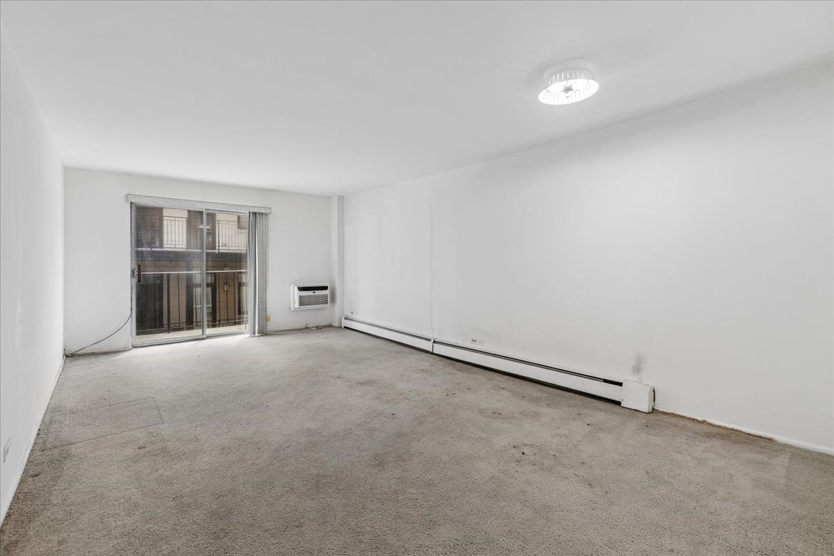 1567 Ridge Avenue, Unit 607 Evanston, IL 60201 - Photo 10 of 19