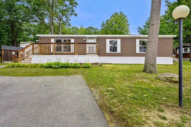 $170,000 | 5 North Fuchsia Drive, Rochester, NH 03867