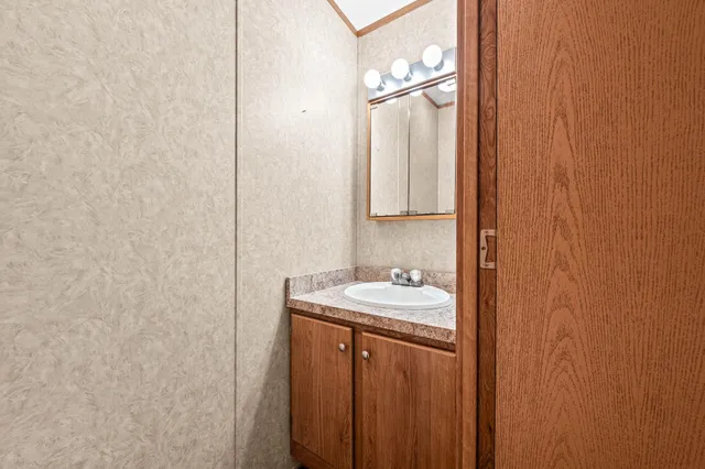 $170,000 | 5 North Fuchsia Drive, Rochester, NH 03867